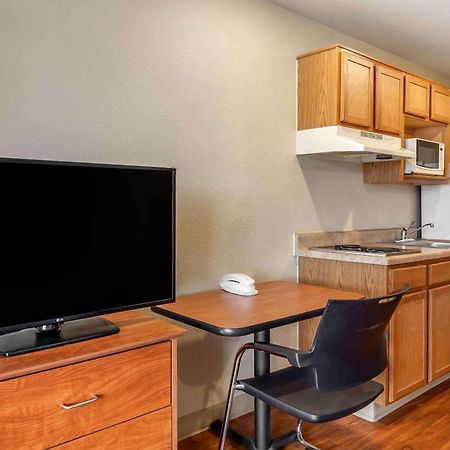 Extended Stay America Select Suites - Wichita - North エクステリア 写真