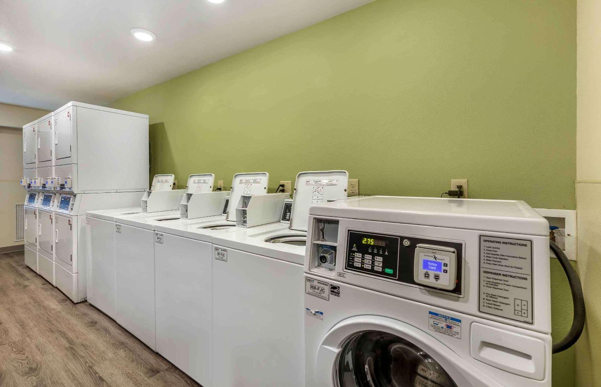 Extended Stay America Select Suites - Wichita - North エクステリア 写真