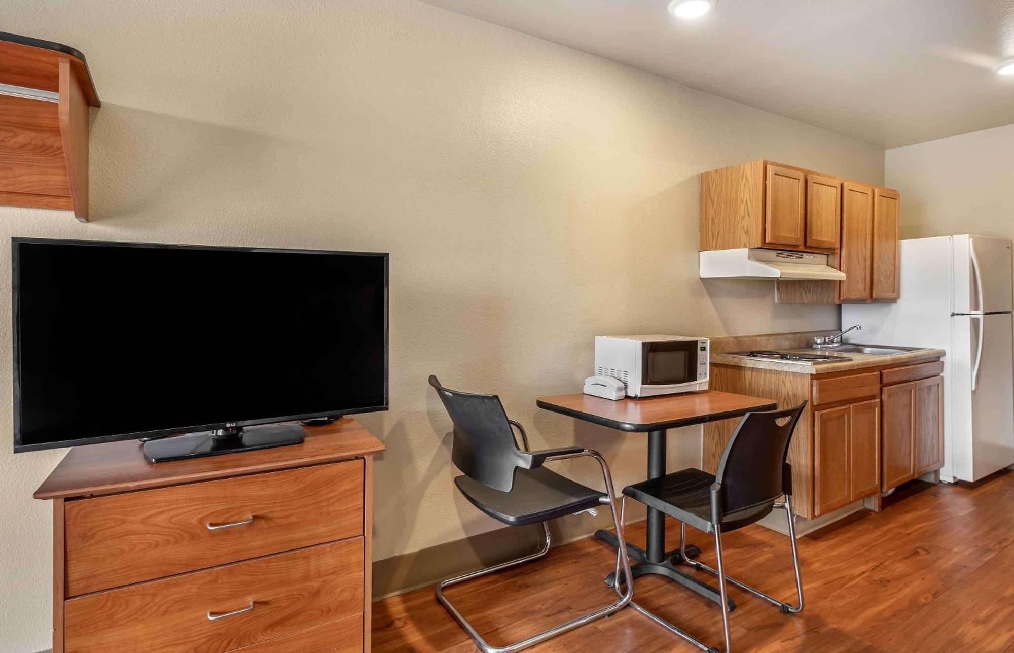 Extended Stay America Select Suites - Wichita - North エクステリア 写真