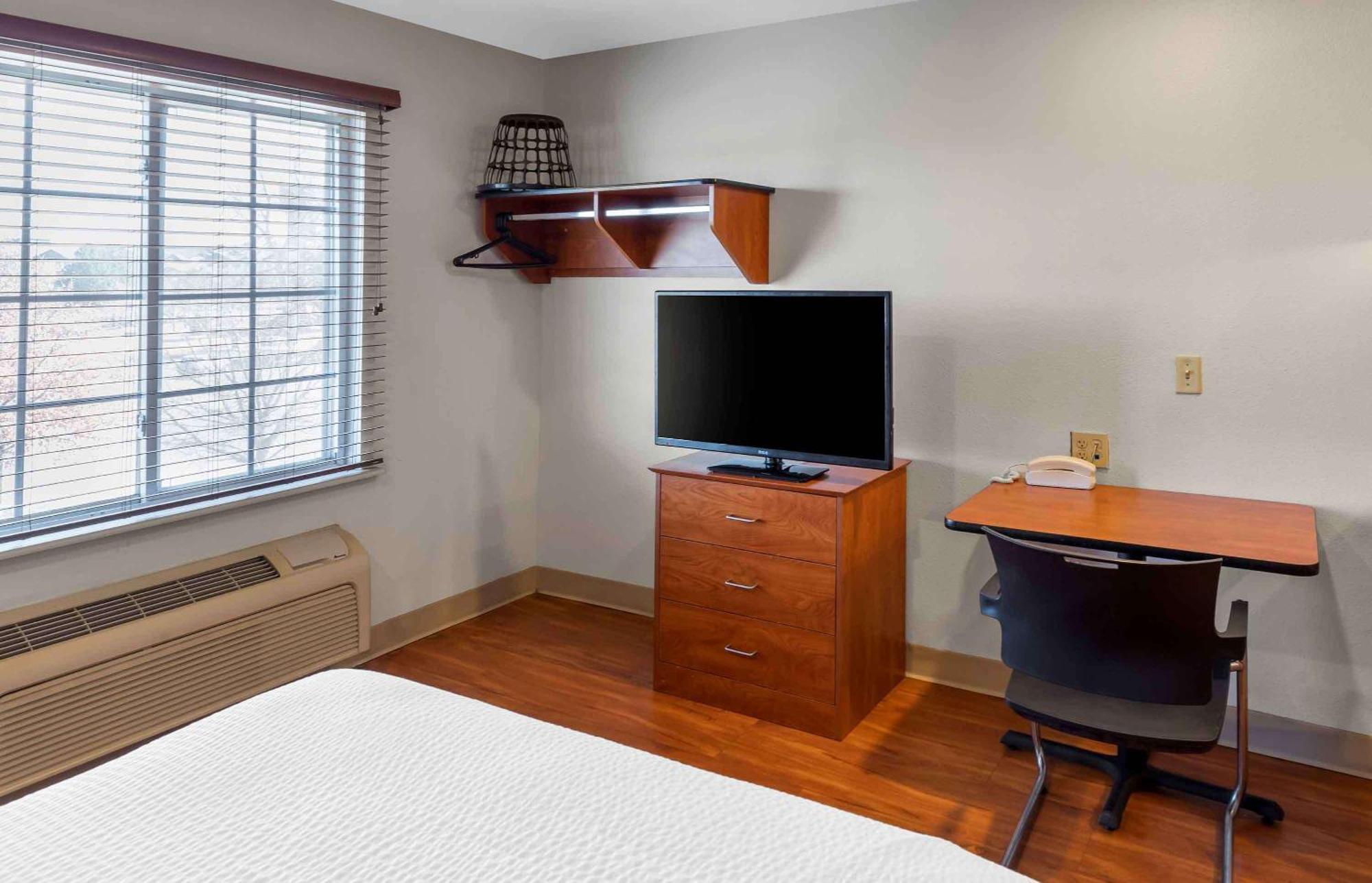Extended Stay America Select Suites - Wichita - North エクステリア 写真