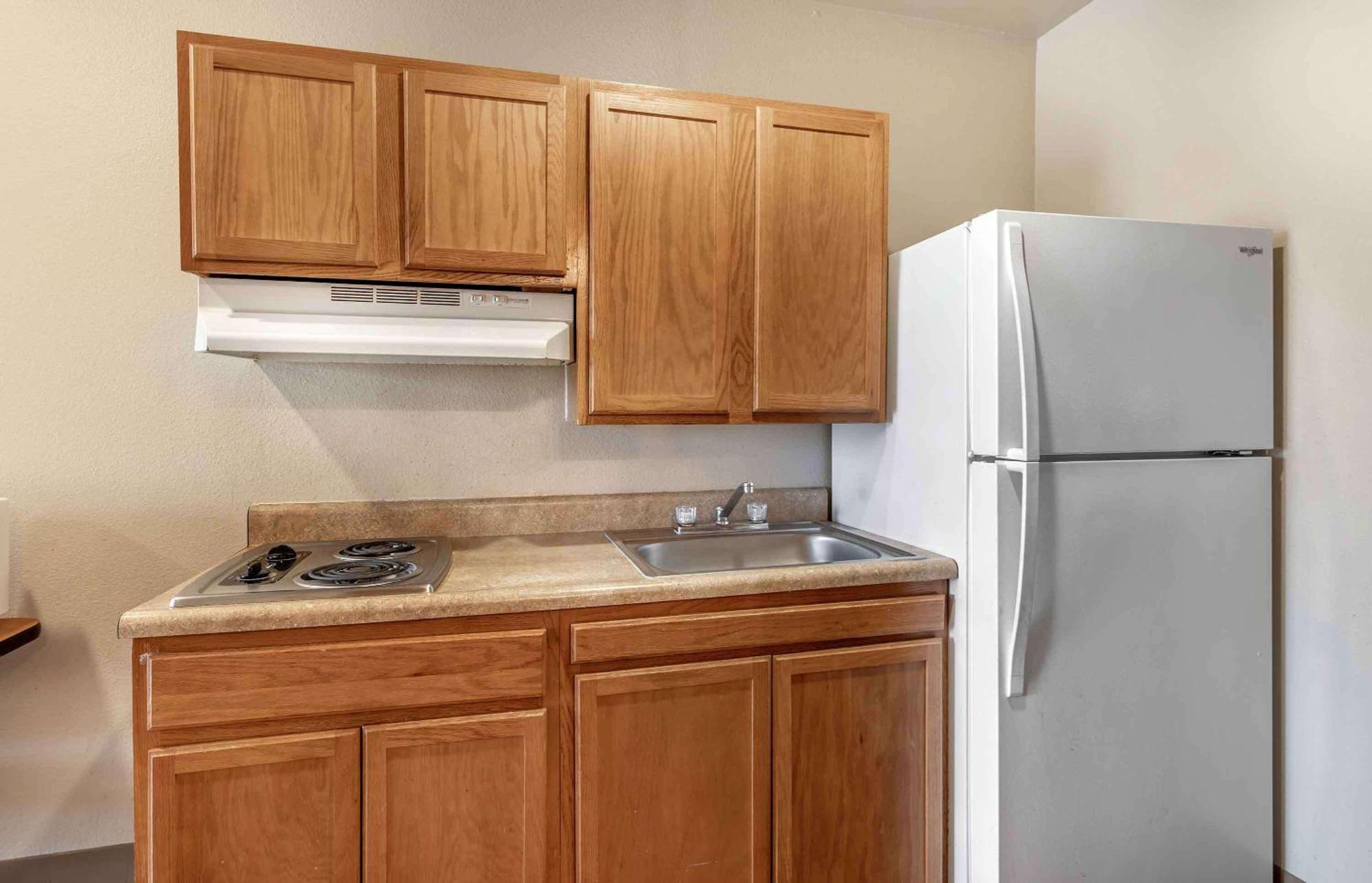 Extended Stay America Select Suites - Wichita - North エクステリア 写真