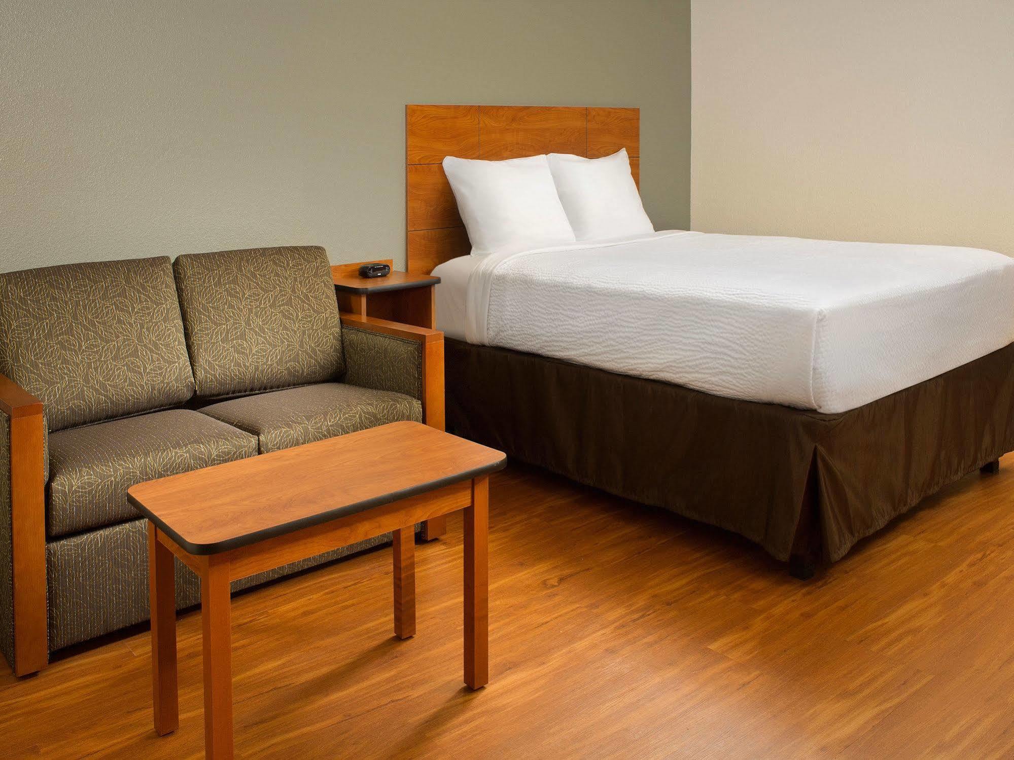 Extended Stay America Select Suites - Wichita - North エクステリア 写真