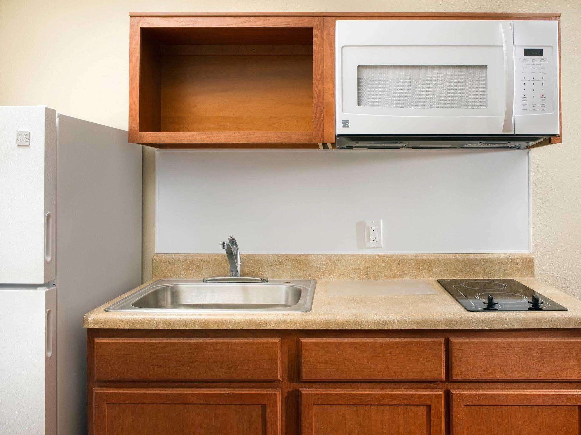 Extended Stay America Select Suites - Wichita - North エクステリア 写真