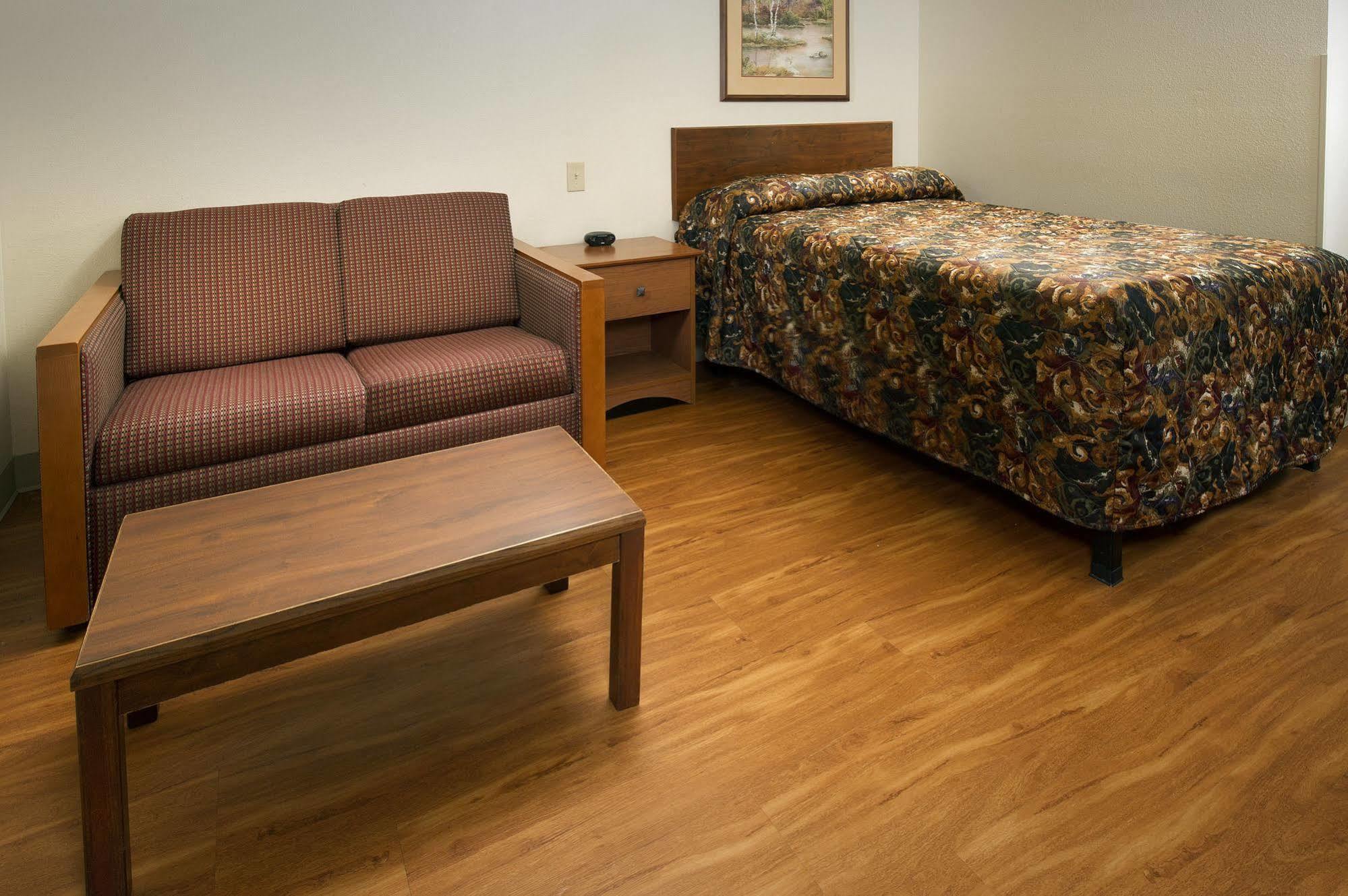 Extended Stay America Select Suites - Wichita - North エクステリア 写真